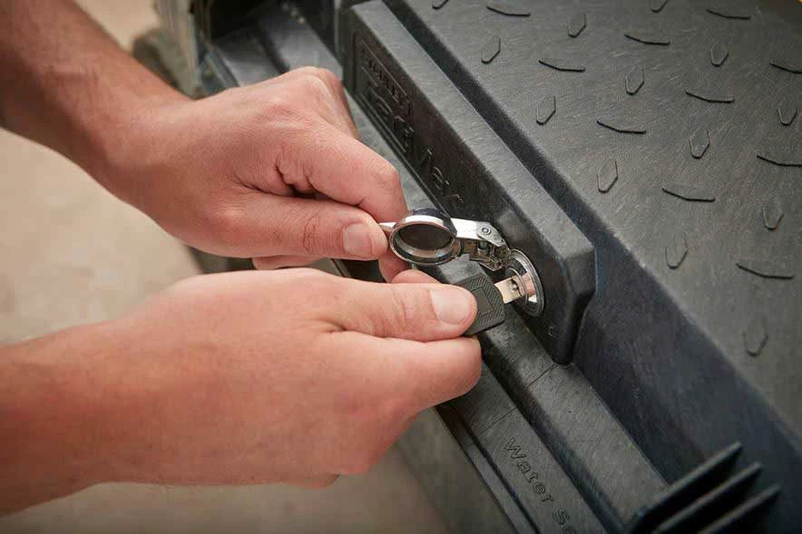 STANLEY Coffre de Chantier Pro Etanche Fatmax - 910 x 516 x 431 mm - Résistant et Sécurisé – Image 10