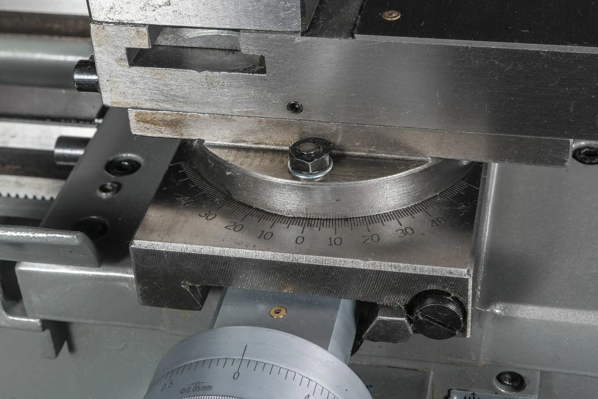 PROMAC - GHB-1340A-FT Tour à Métaux 400V 1500W - Entre Pointes 1015 Mm – Image 8