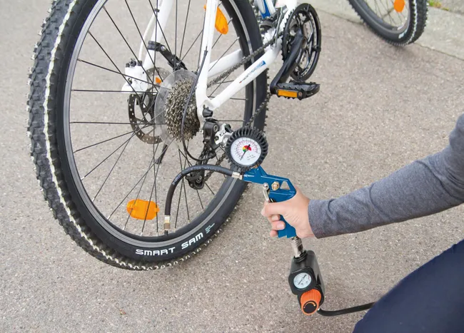 SCHEPPACH - Compresseur Portatif 2L 1100W avec 12 Accessoires, Pression Max 8 Bar | Idéal Bâtiment, Bois, Métal, Jardin – Image 6