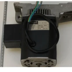 Moteur 230V/50Hz 4500tr/min P1 1800W P2 1250W pour Scie Sur Table TS251 - Pièces Détachées Scheppach