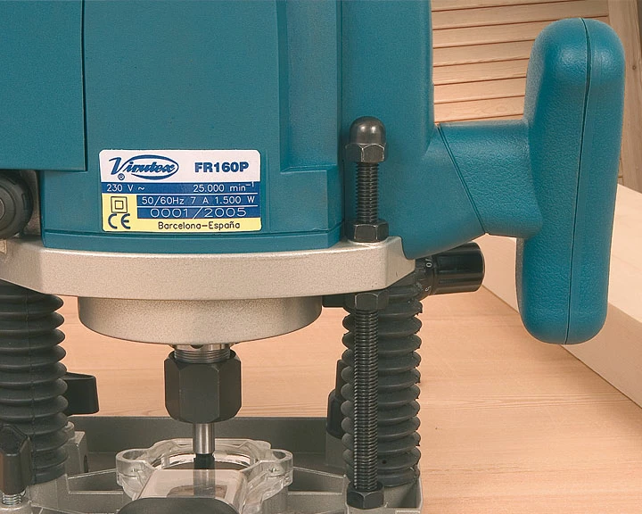 VIRUTEX FRE160P Défonceuse 230V 1800W avec Variateur de Vitesse - Fraisage Profondeur 60mm – Image 5