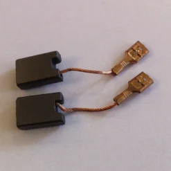 Jeu De Deux Charbons Pour Scie à Onglet KITY MS305DB - Pièce Détachée Scheppach